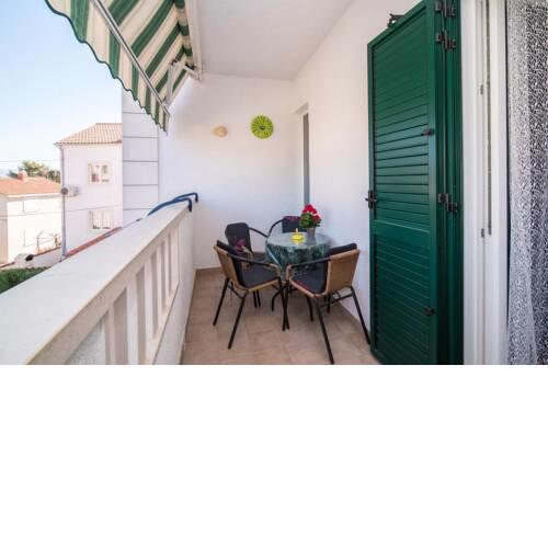 Apartment Zara Supetar