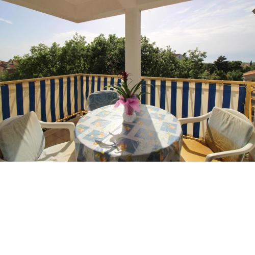 Apartment Zlata with beautiful view