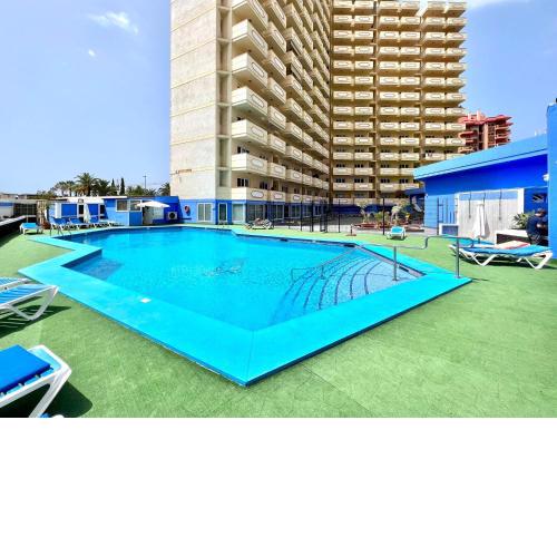 Apartmento a 150m de playa, con piscina climatizada