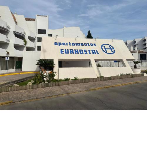 APARTMENTOS EUROHOSTAL 1linea de playa las fuentes