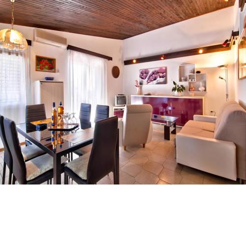Apartments Ana 167