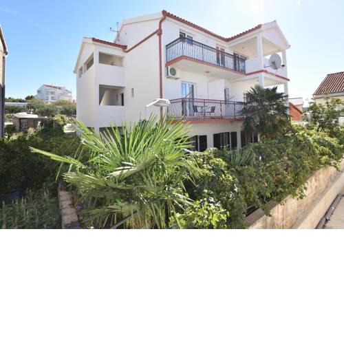 Apartments and Room Kiko