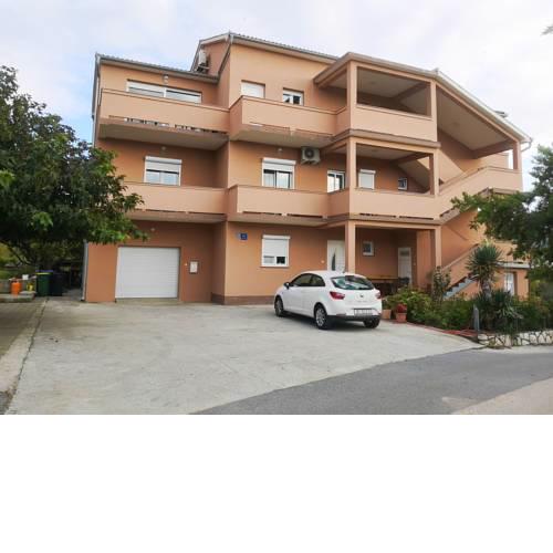 Apartments and Room Ljubica
