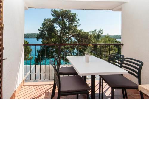 Apartments and rooms by the sea Mali Losinj (Losinj) - 10420