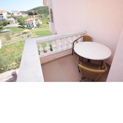 Apartments and rooms by the sea Supetarska Draga - Donja, Rab - 5033