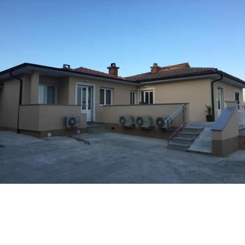 Apartments and Rooms Oražem Zoro