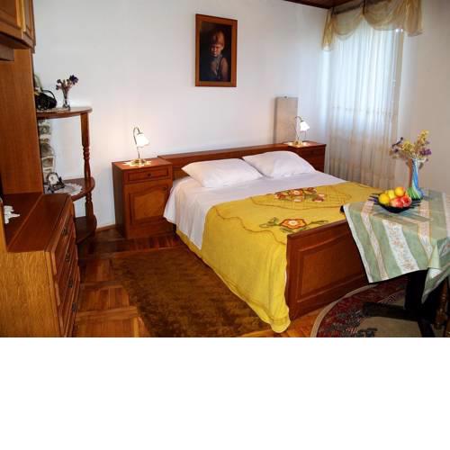 Apartments and rooms with parking space Motovun, Central Istria - Sredisnja Istra - 14160