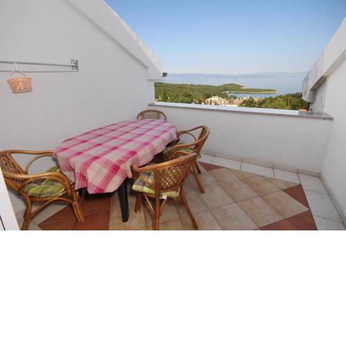 Apartments and rooms with parking space Njivice, Krk - 5458