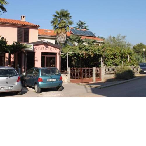 Apartments and rooms with parking space Novigrad - 7053
