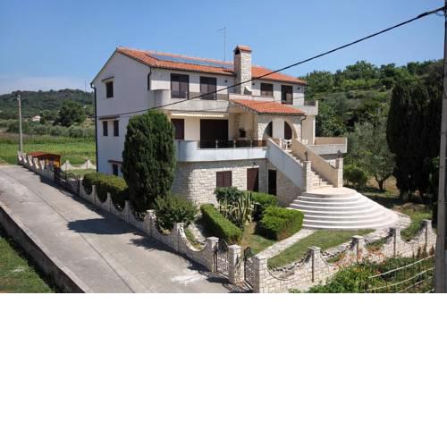 Apartments and rooms with parking space Palit, Rab - 5039
