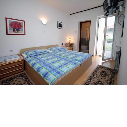 Apartments and rooms with parking space Selce, Crikvenica - 2379