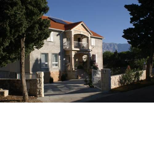 Apartments and rooms with parking space Sumartin, Brac - 757