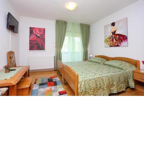 Apartments and rooms with parking space Vranovaca, Plitvice - 17428