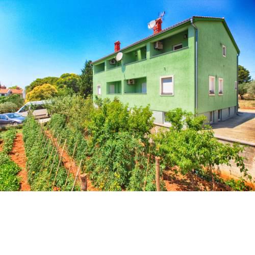 Apartments Anka 1420