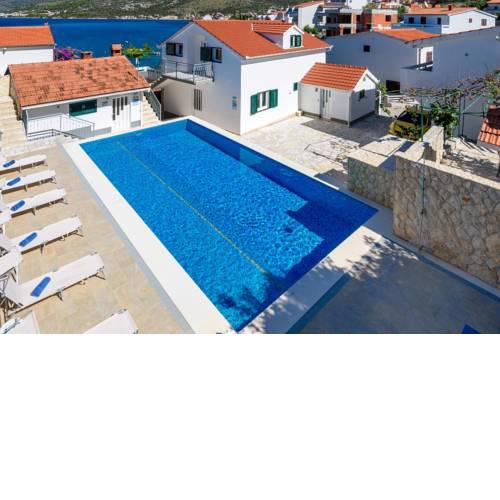Apartments Bisernica