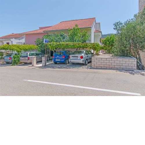 Apartments Bojidar