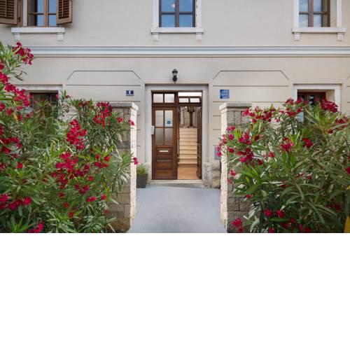 Apartments Bonaparte