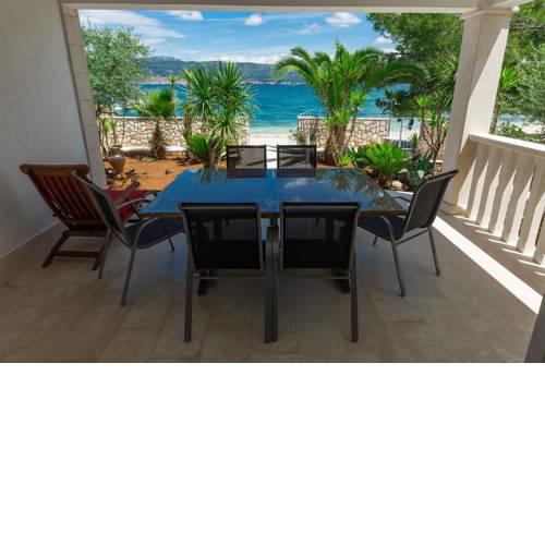 Apartments by the sea Arbanija, Ciovo - 14825
