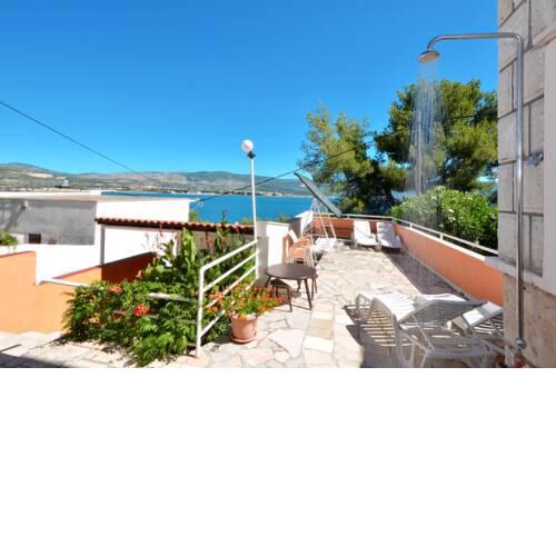 Apartments by the sea Arbanija, Ciovo - 8651
