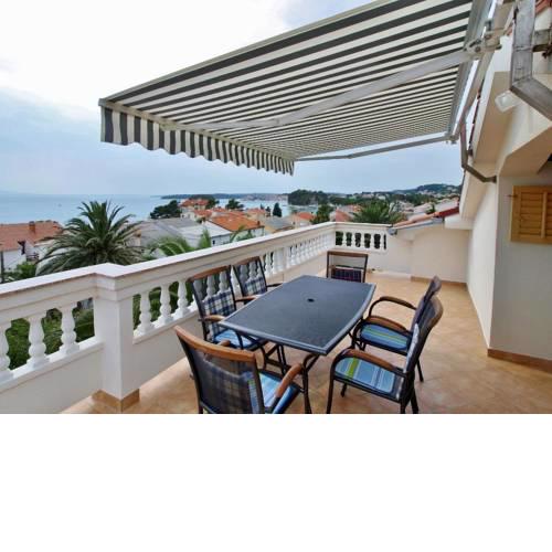 Apartments by the sea Banjol, Rab - 16638