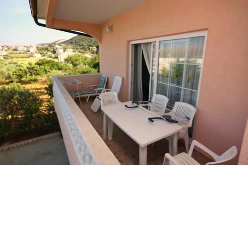 Apartments by the sea Barbat, Rab - 5005