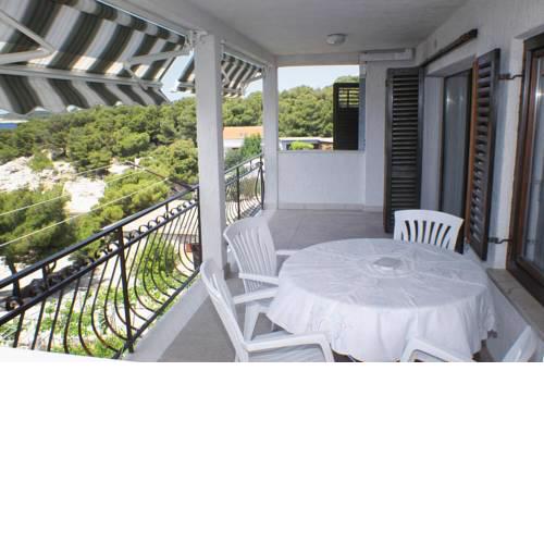 Apartments by the sea Bilo, Primosten - 4173