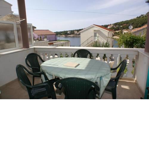 Apartments by the sea Bilo, Primosten - 4202