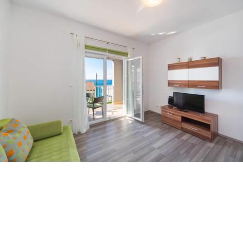 Apartments by the sea Brist, Makarska - 11078