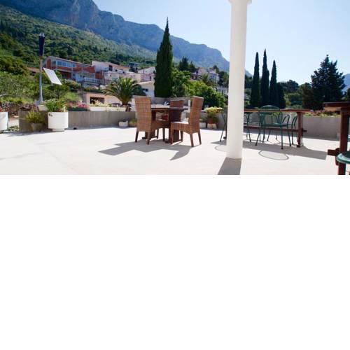 Apartments by the sea Brist, Makarska - 13011