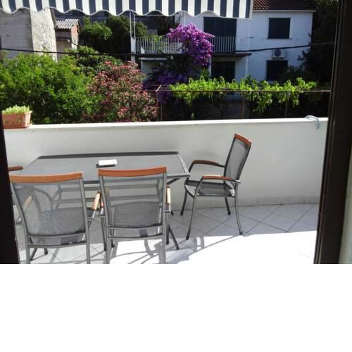 Apartments by the sea Brist, Makarska - 15714