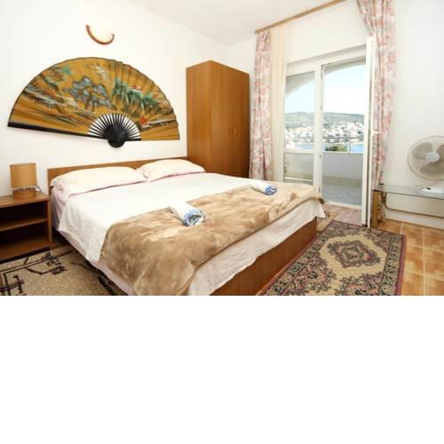 Apartments by the sea Businci, Ciovo - 4668