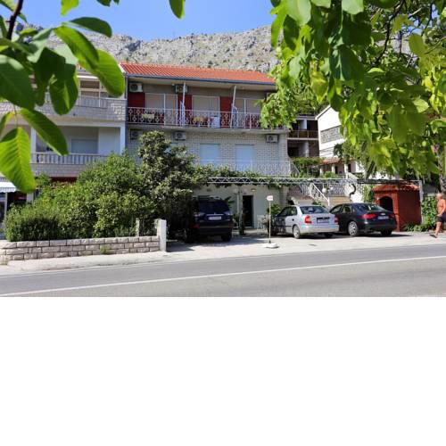 Apartments by the sea Duce, Omis - 10304