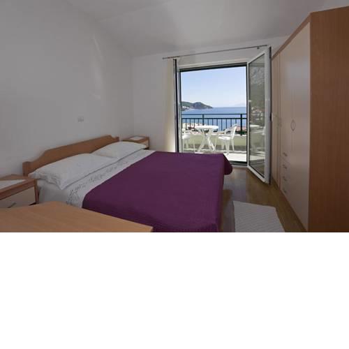 Apartments by the sea Igrane, Makarska - 17292