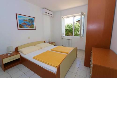 Apartments by the sea Jakisnica, Pag - 6584