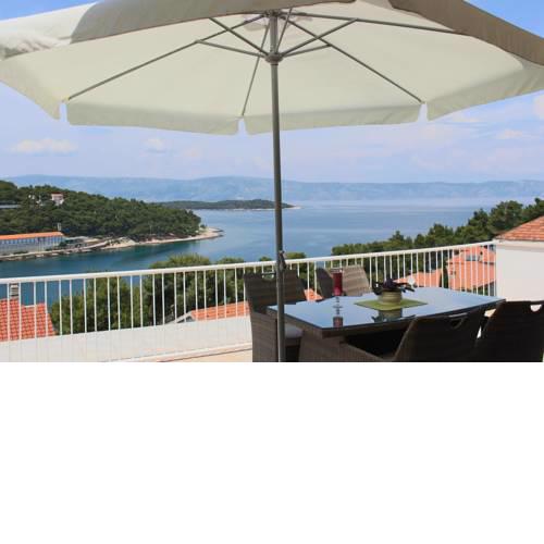 Apartments by the sea Jelsa, Hvar - 15348