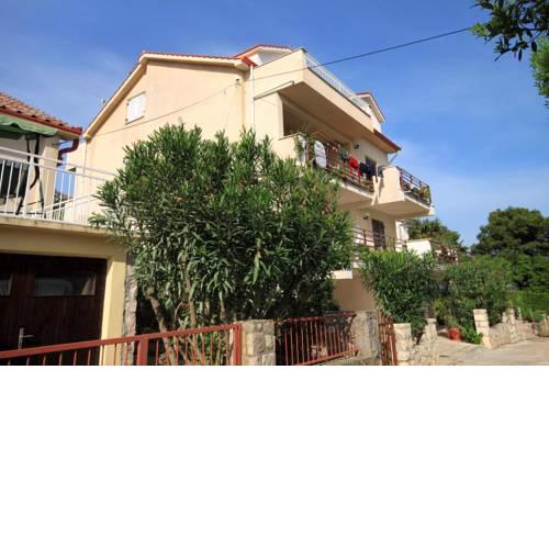 Apartments by the sea Jelsa, Hvar - 4017