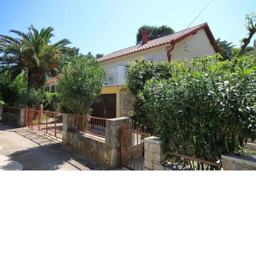 Apartments by the sea Jelsa, Hvar - 8747