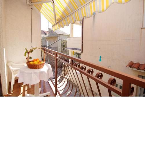 Apartments by the sea Krilo Jesenice, Omis - 5159