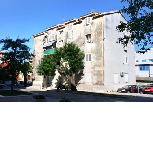Apartments by the sea Makarska - 6738