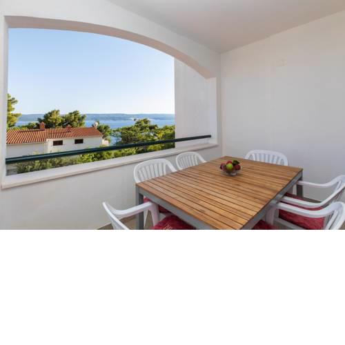 Apartments by the sea Medici, Omis - 1046