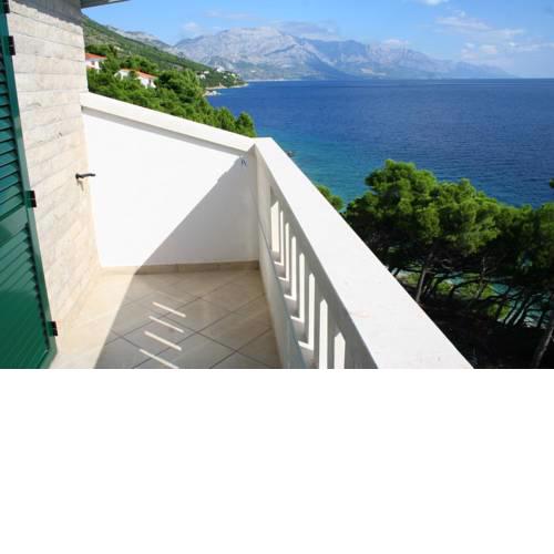Apartments by the sea Medici, Omis - 1047