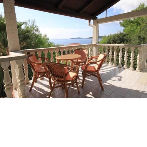 Apartments by the sea Milna, Vis - 8895