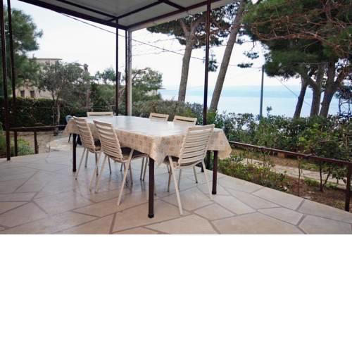 Apartments by the sea Nemira, Omis - 5884