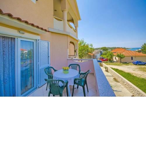 Apartments by the sea Novalja, Pag - 17000