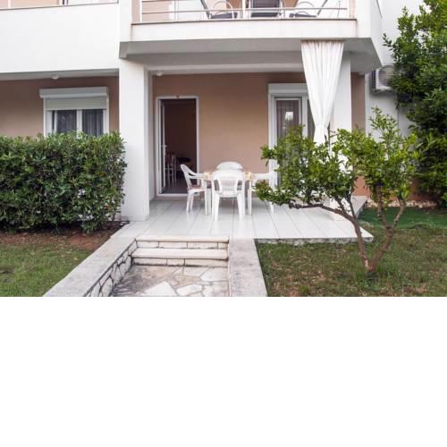 Apartments by the sea Novalja, Pag - 3307
