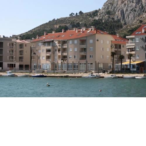Apartments by the sea Omis - 7577