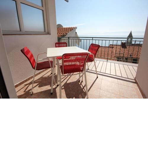 Apartments by the sea Pisak, Omis - 7570