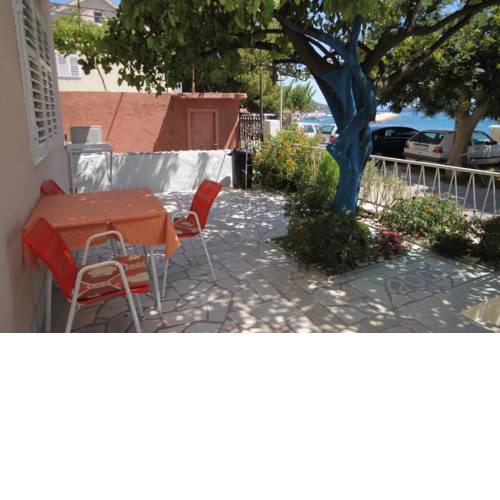 Apartments by the sea Podgora, Makarska - 6846
