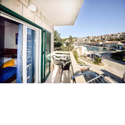 Apartments by the sea Povlja, Brac - 716