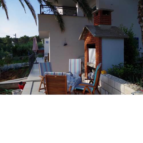 Apartments by the sea Slatine, Ciovo - 14158